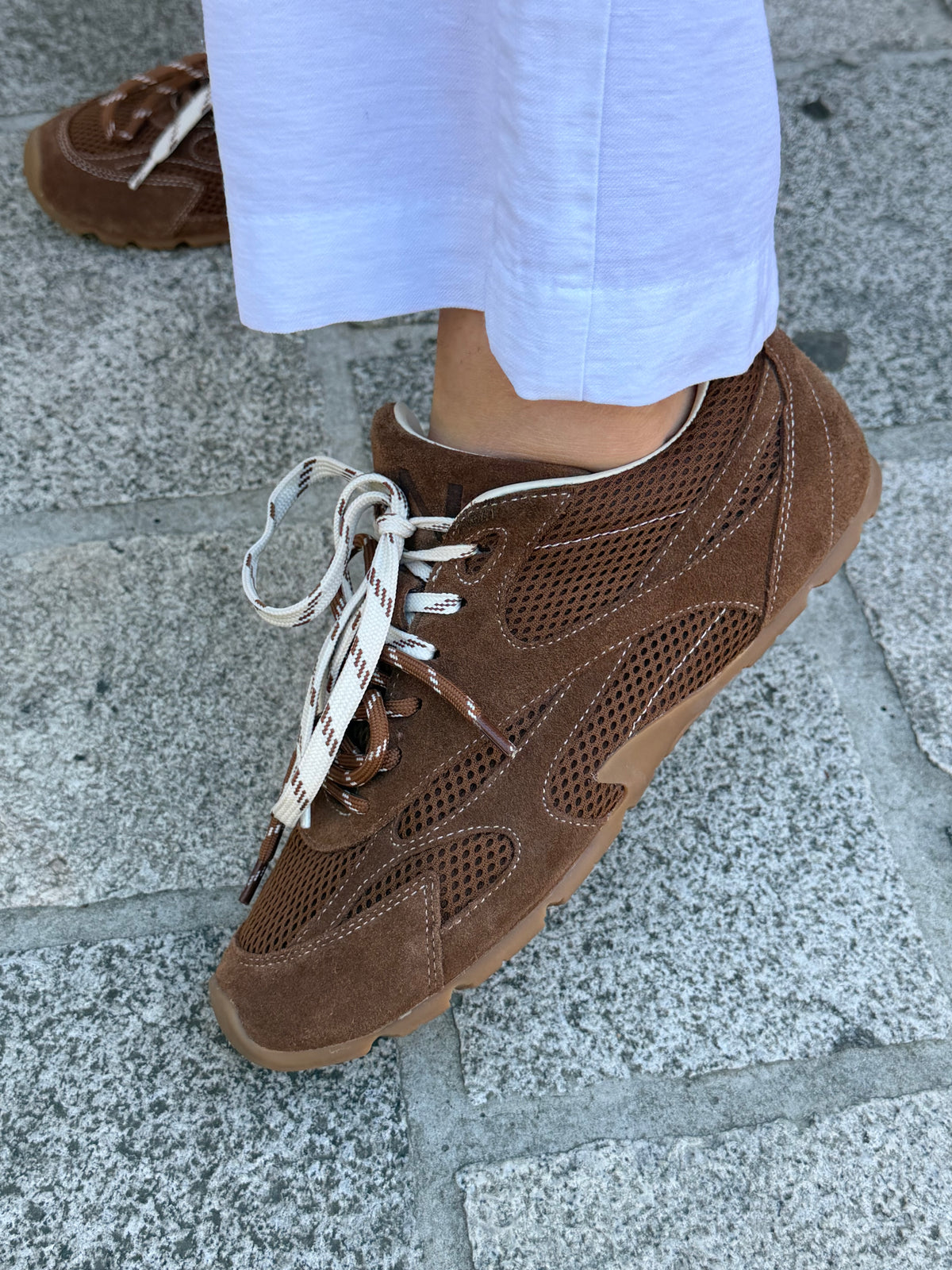 Sneaker