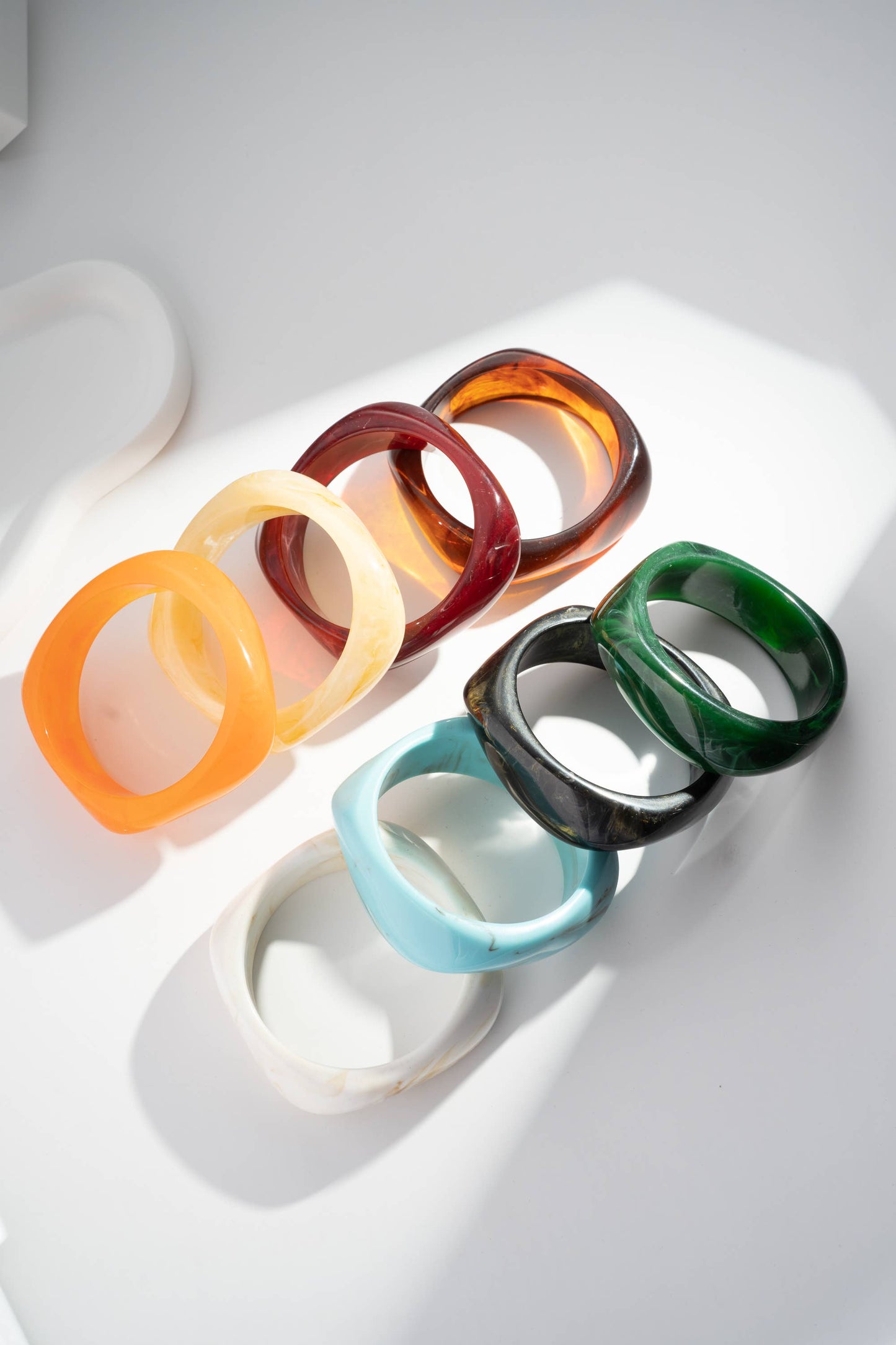 Armreif aus Harz in Marmoroptik Orange