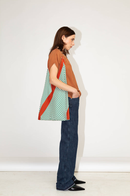 PLISSIERTE Y-TASCHE FRANCESCA GRÜN
