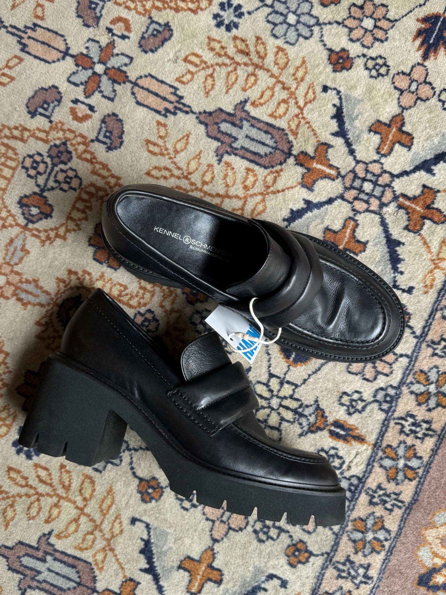 Loafer Kennel & Schmenger