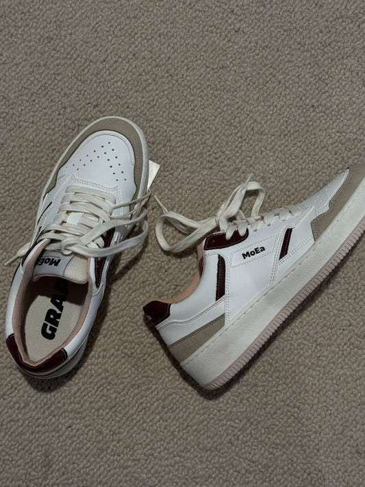 Sneaker MOEA