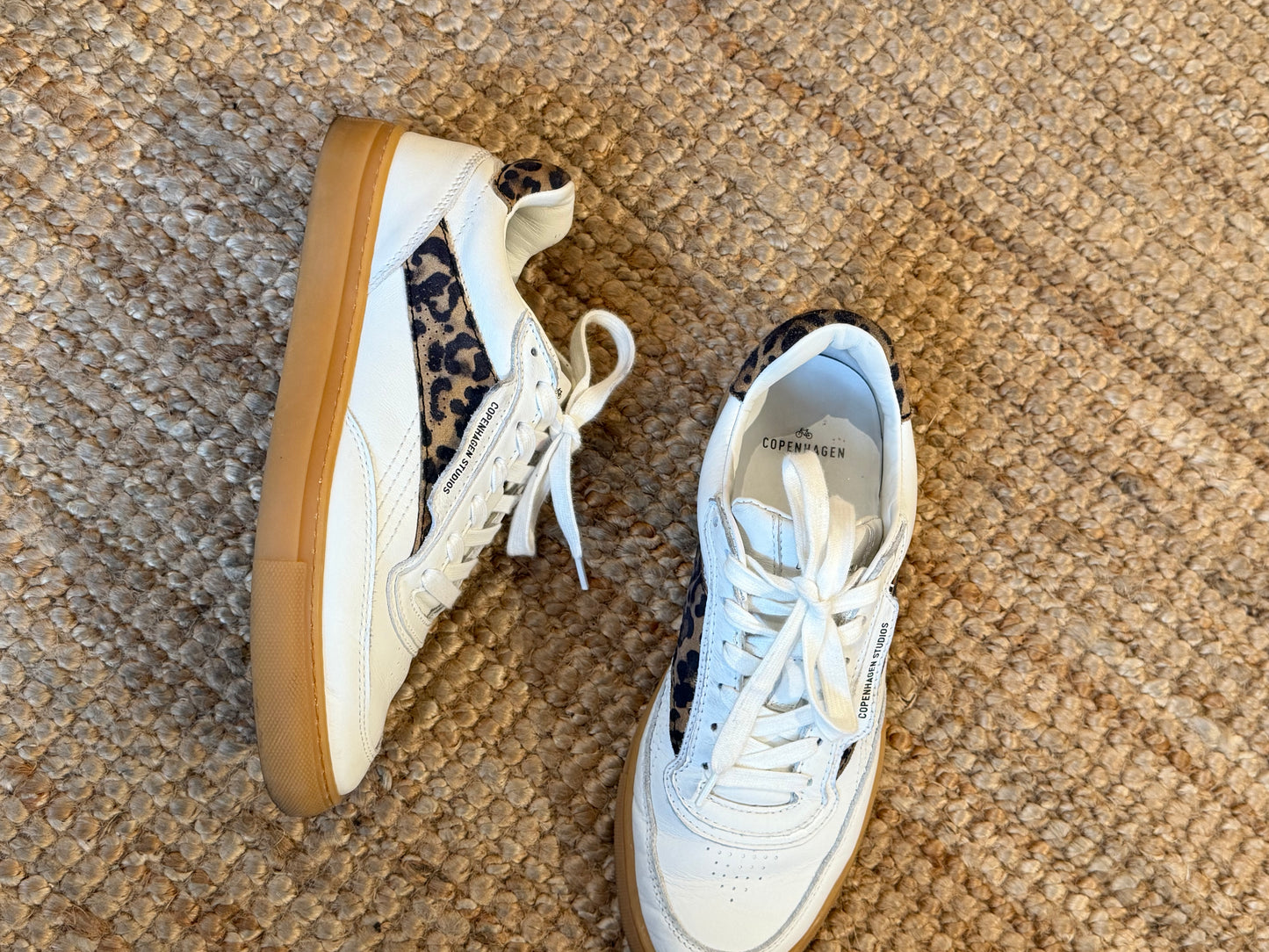 Sneaker
