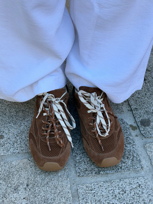 Sneaker