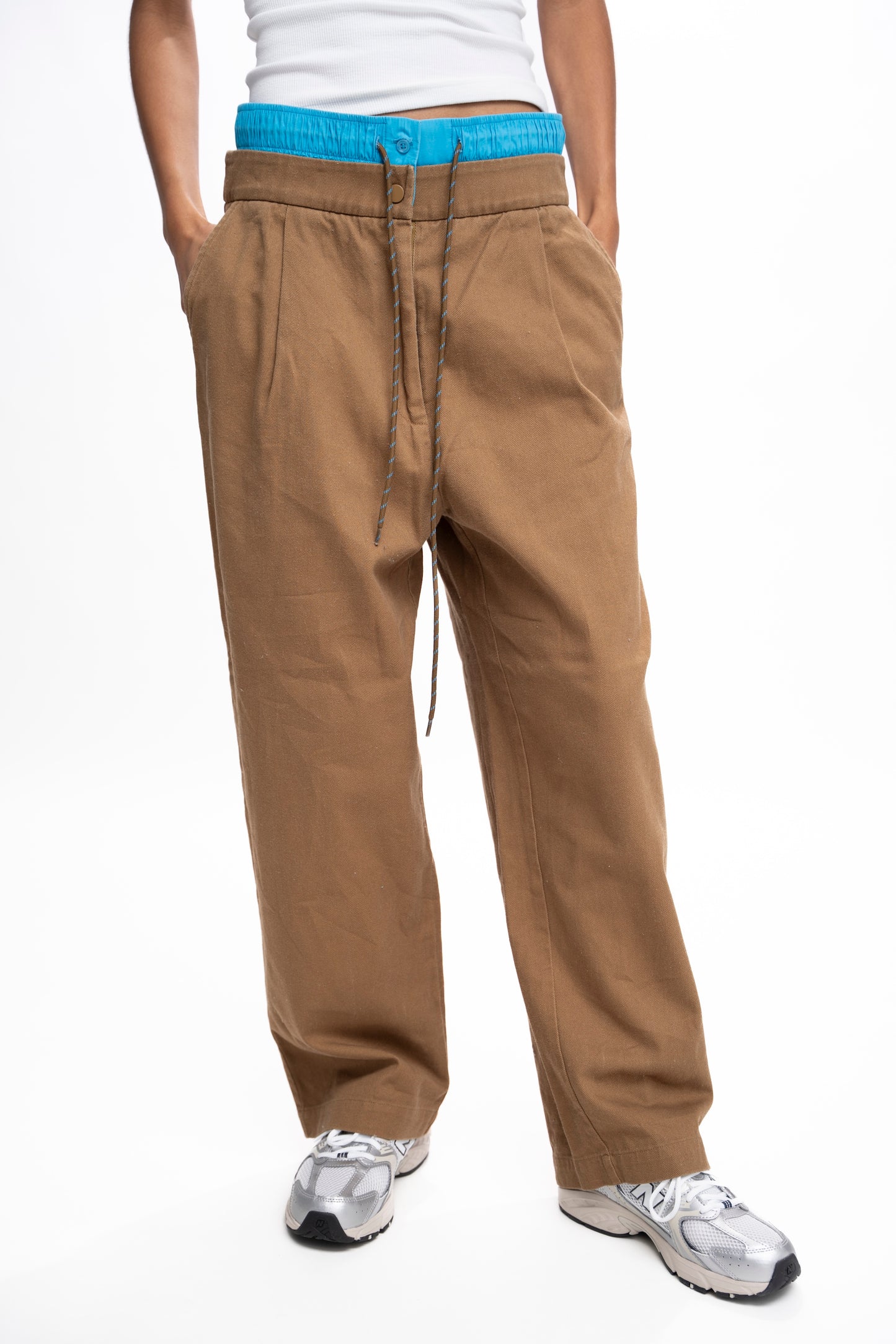 Hose ESSENTIEL ANTWERP