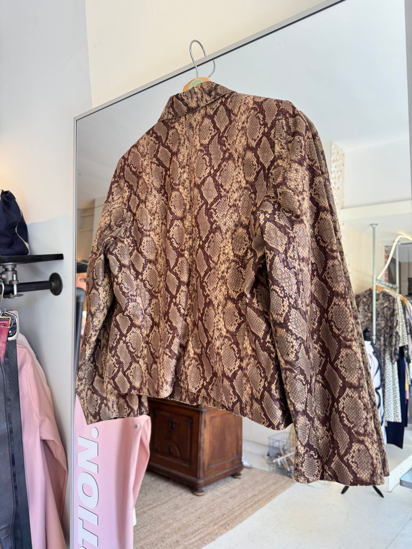 Blazer Emerson Renaldi